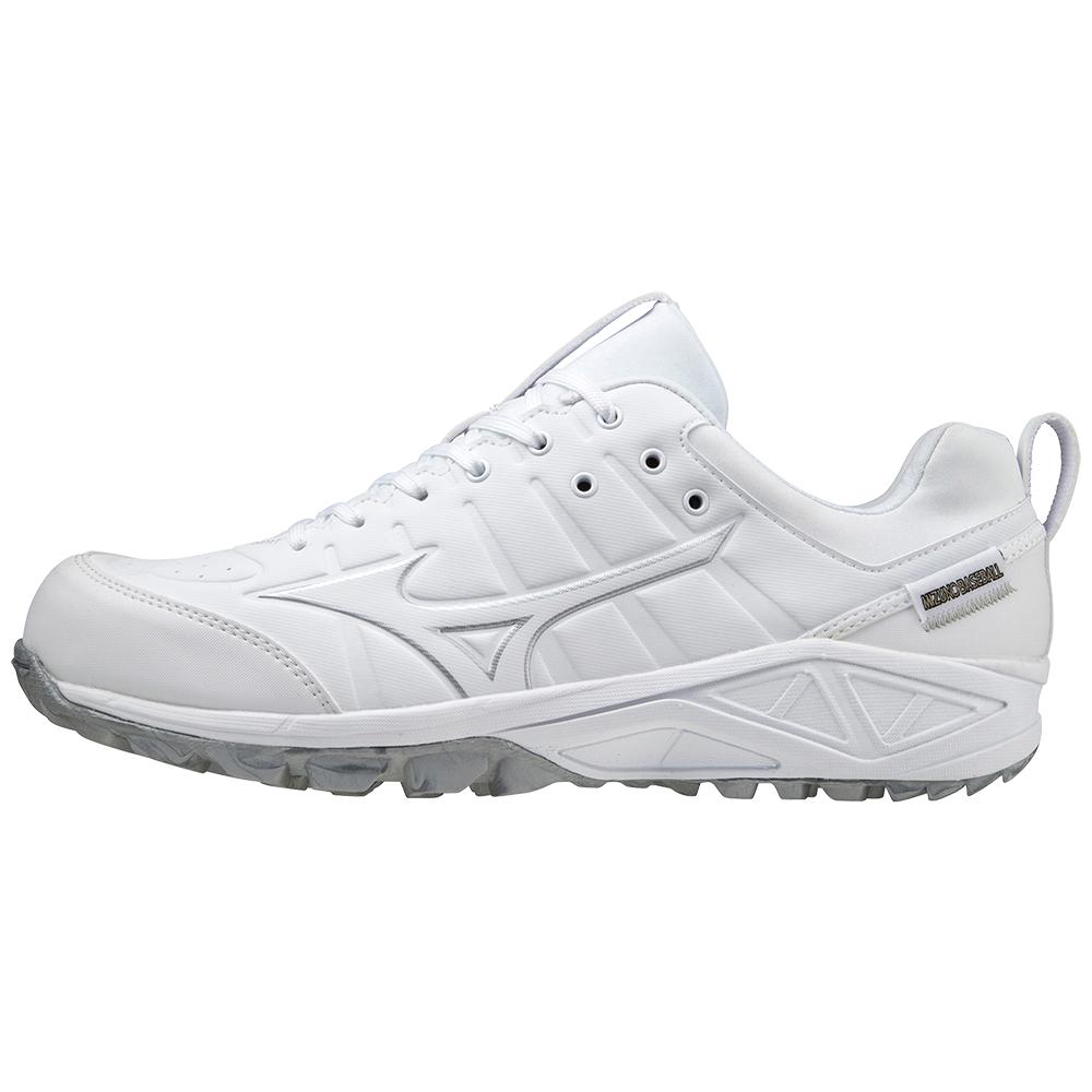 Mizuno Ambition 2 All Surface Low Men's Turf Shoe