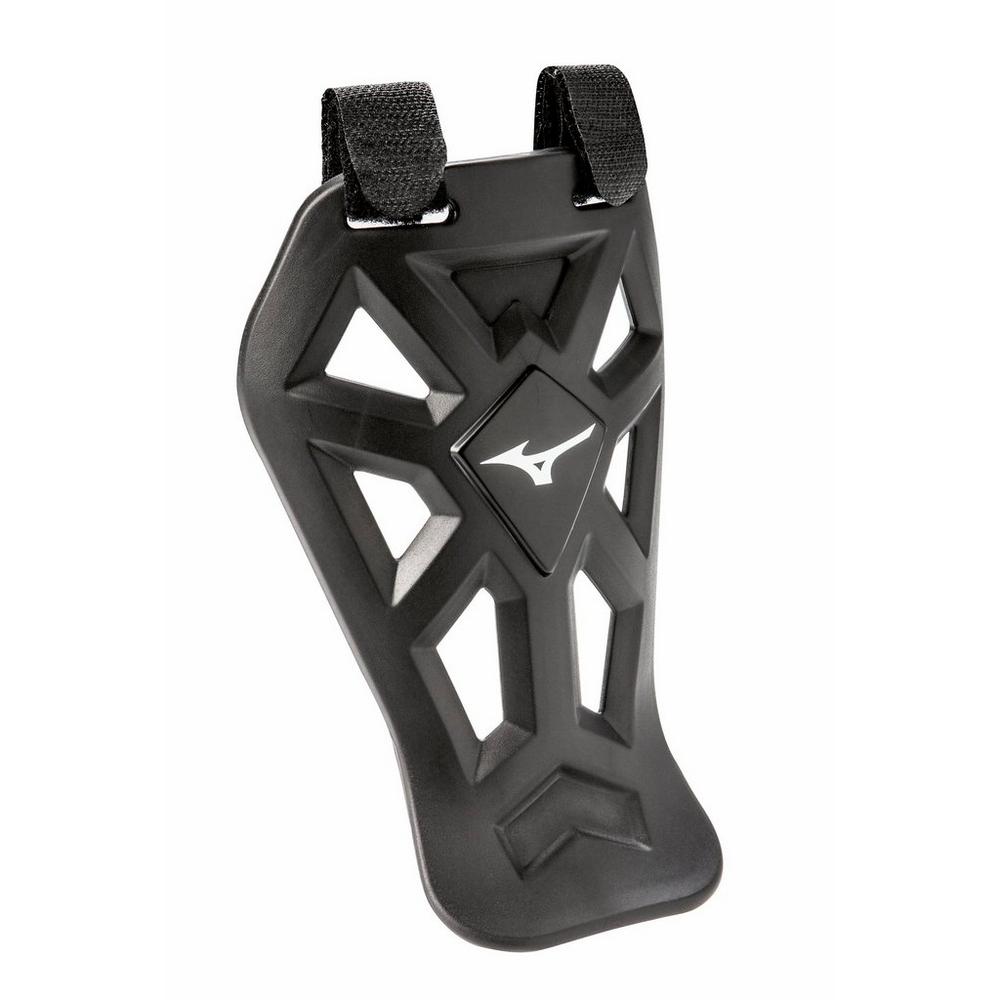 Mizuno Catcher's Throat Guard