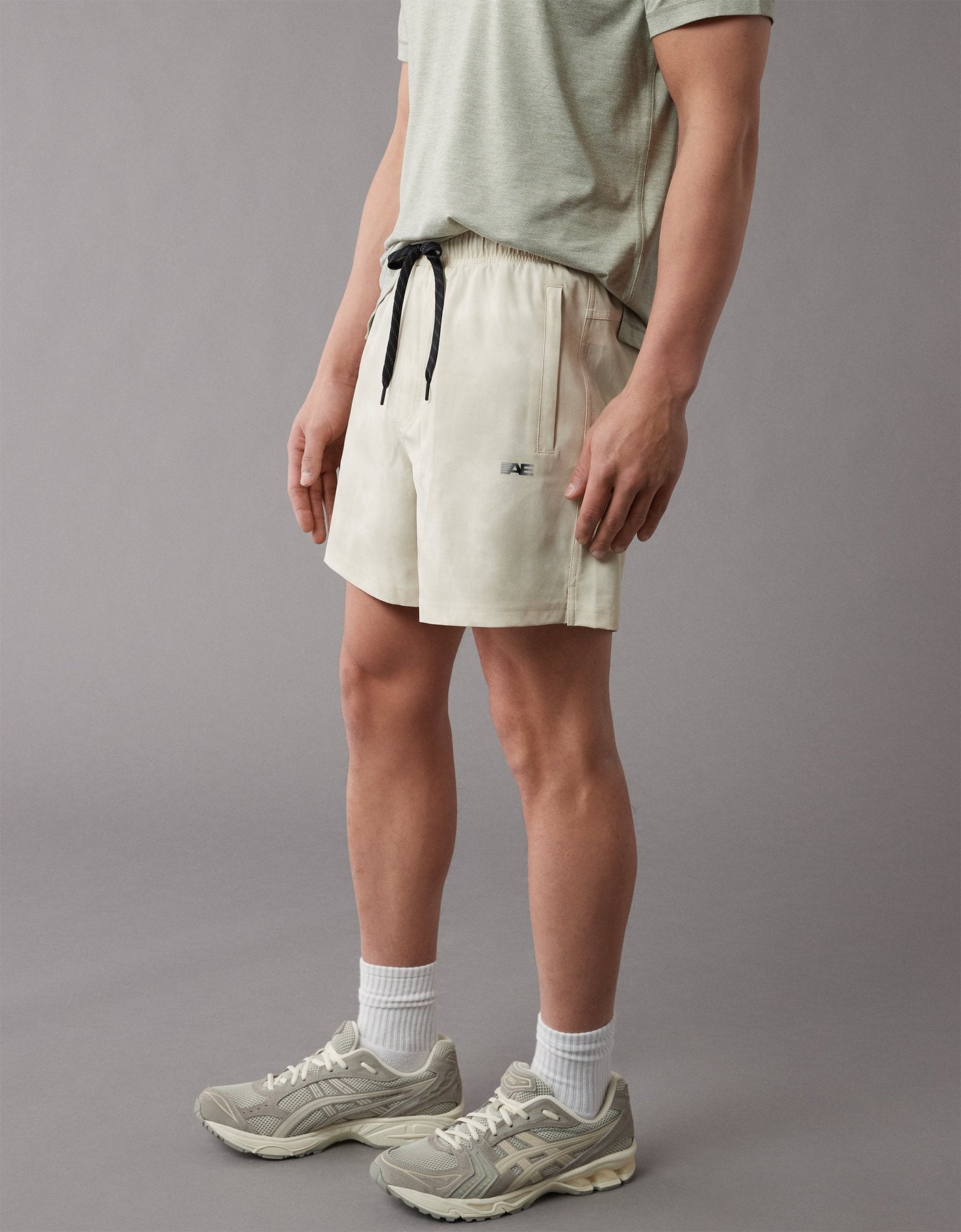 AE 24/7 6 7703565303868