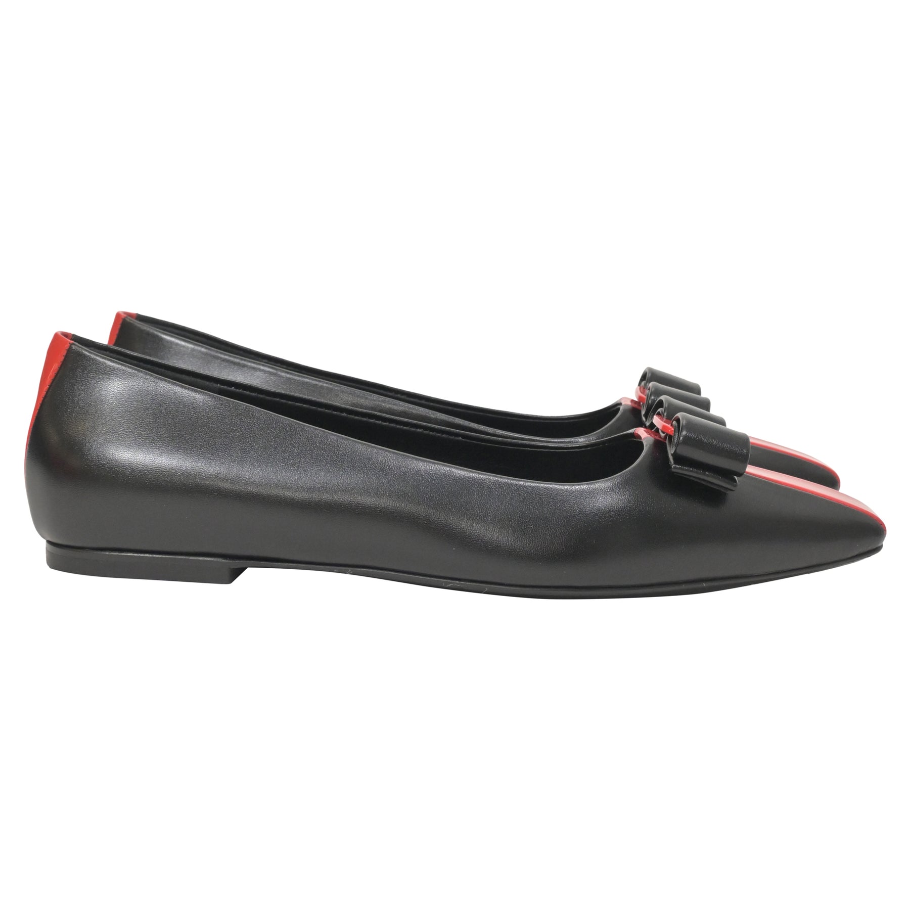 Salvatore Ferragamo Vara Bow Ballet Flats in Black Leather 7766513680444