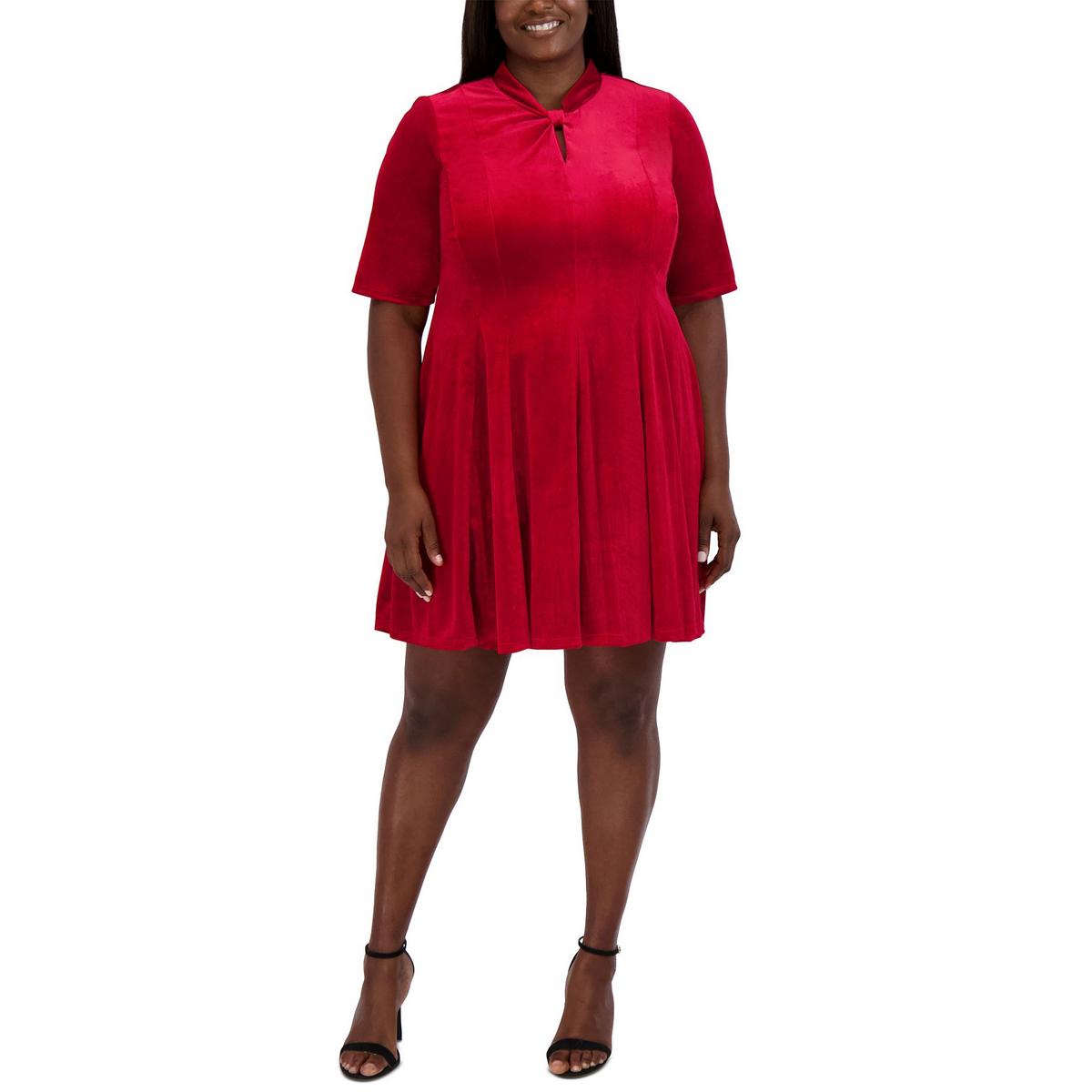 Plus Velvet Knee Fit & Flare Dress